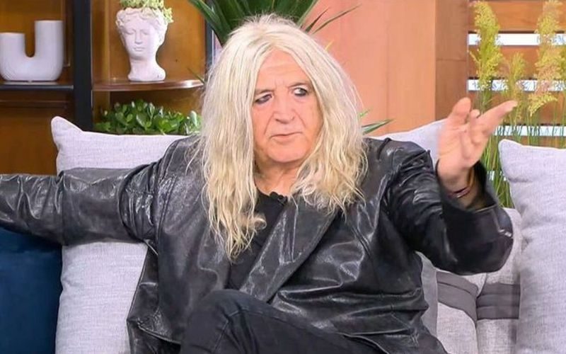 Νίκος Καρβέλας για πολιτικούς: Θα έπρεπε να τους κρεμάσουν στο Σύνταγμα…