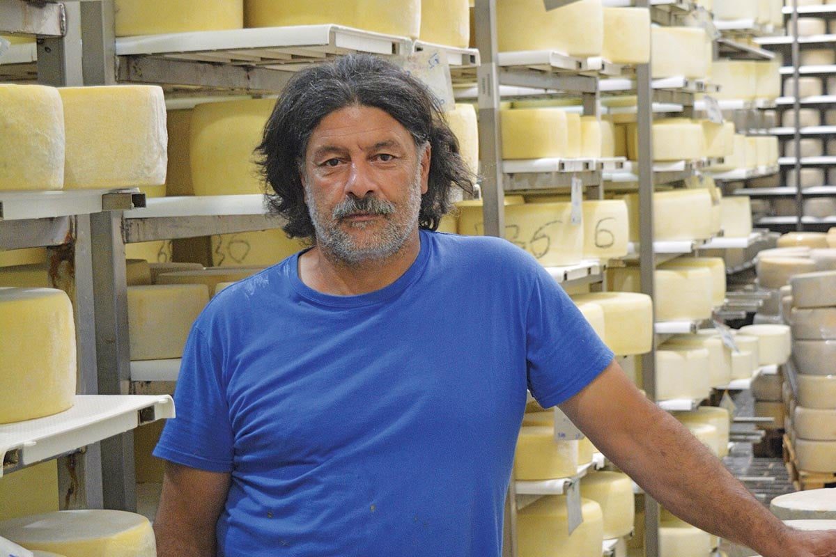 «Μέχρι πότε ο κτηνοτρόφος θα δουλεύει 16ωρο για να παράγει φθηνά προϊόντα για όλους;»