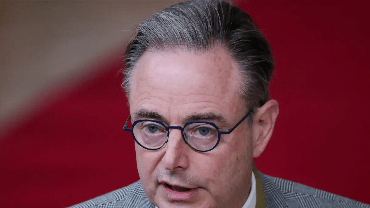 Ντε Βέβερ για Ουκρανία: «Δεν επιβαρύνουμε τους Βέλγους με ρίσκο εκατοντάδων δισ. ευρώ»