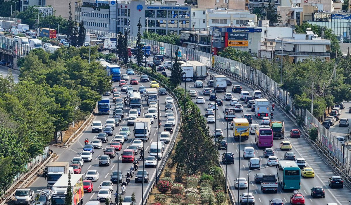 Νέα μέτρα για τον Κηφισό: Τι σχεδιάζει το Υπουργείο για το κυκλοφοριακό χάος