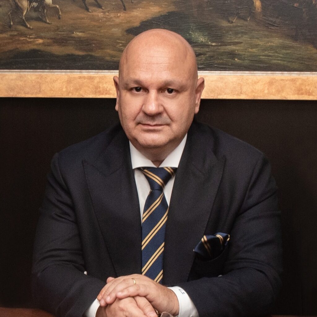 ΤΟ ΓΥΑΛΙΝΟ ΚΑΣΤΡΟ ΤΩΝ FUNDS: Η Μεγάλη Απάτη της «Ετικέτας» που Απειλεί να Τινάξει τα Πάντα στον Αέρα