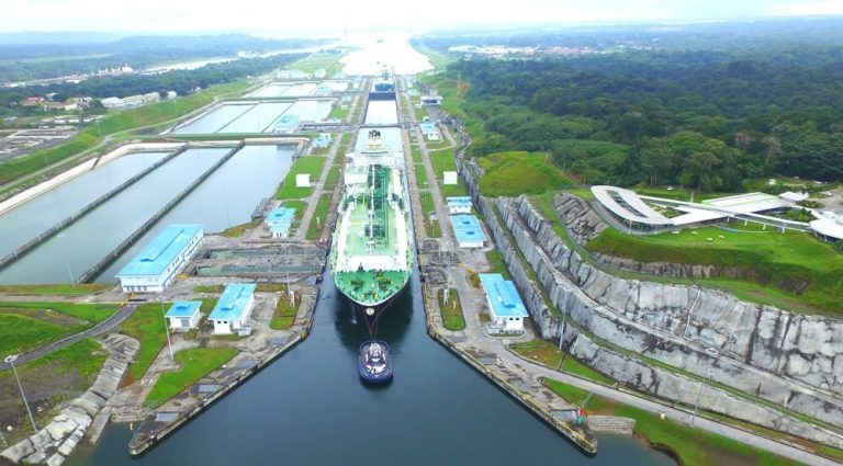 Κλιμάκωση στη Διώρυγα του Παναμά: Νομικές απειλές, γεωπολιτική ένταση και μάχη επιρροής