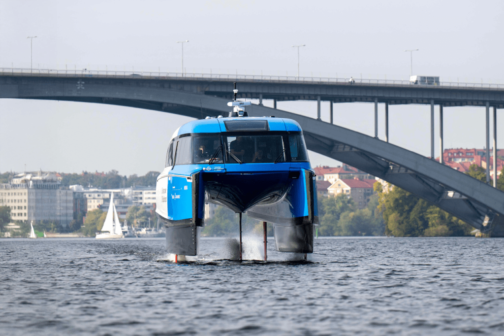 Τα ηλεκτρικά υδροπτέρυγα αλλάζουν τις πόλεις…