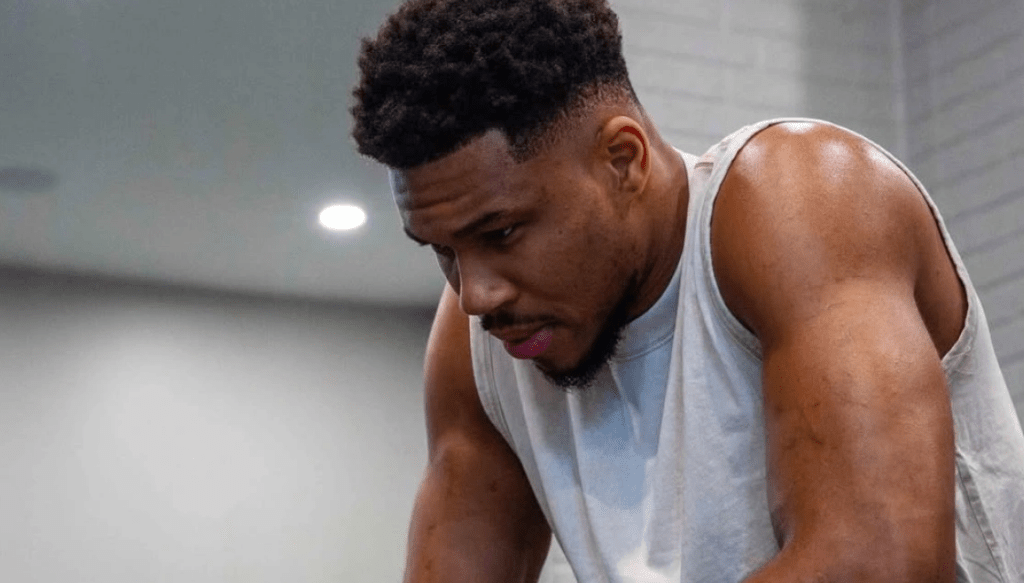 Αντετοκούνμπο: Το να προσεύχεστε για την πτώση μου δεν σας κάνει θρήσκους