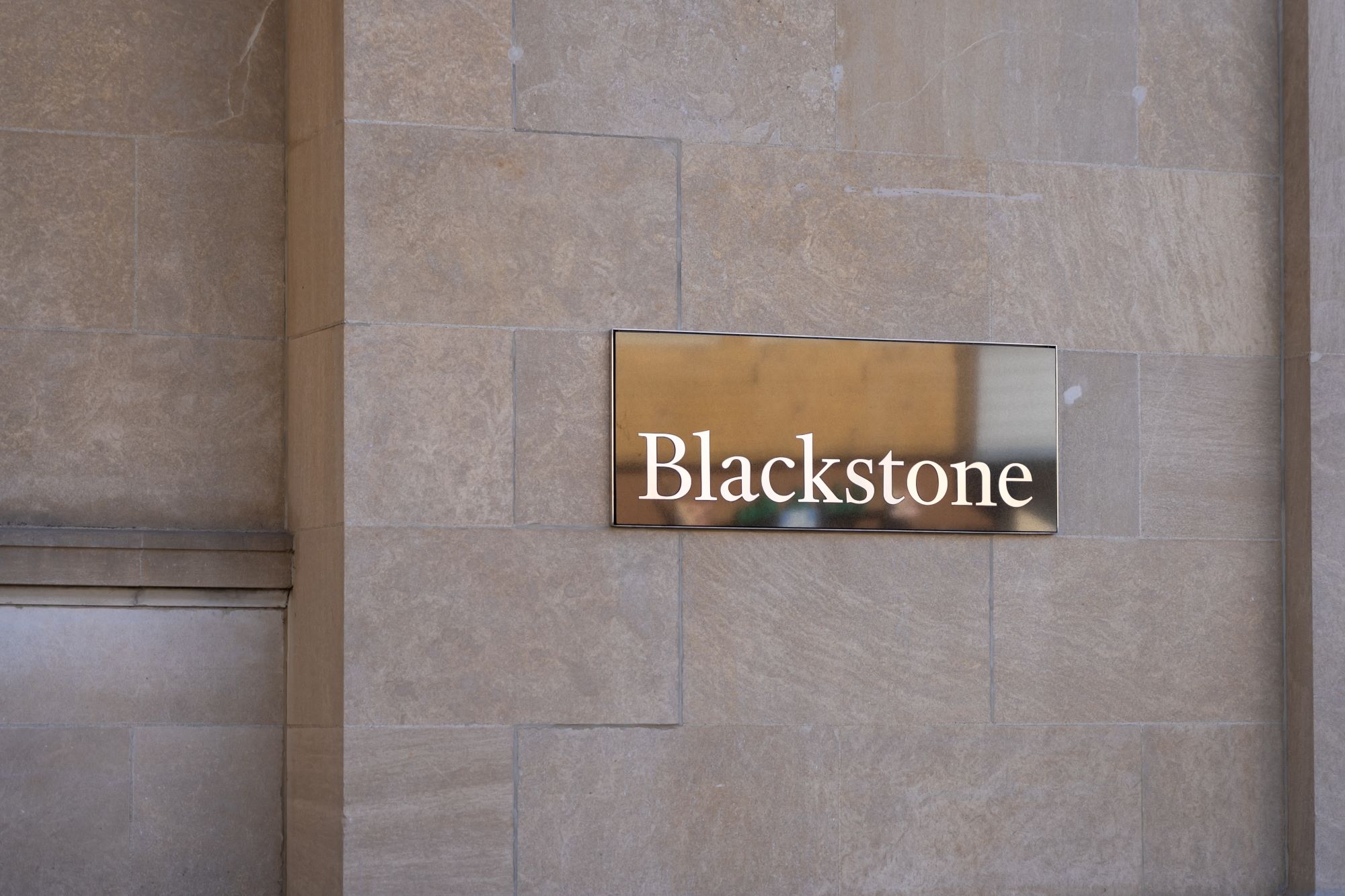 «Χρυσή χρονιά» για τον CEO της Blackstone – Ο Στιβ Σβάρτσμαν έβαλε στην τσέπη 1,24 δισ. δολάρια το 2025...