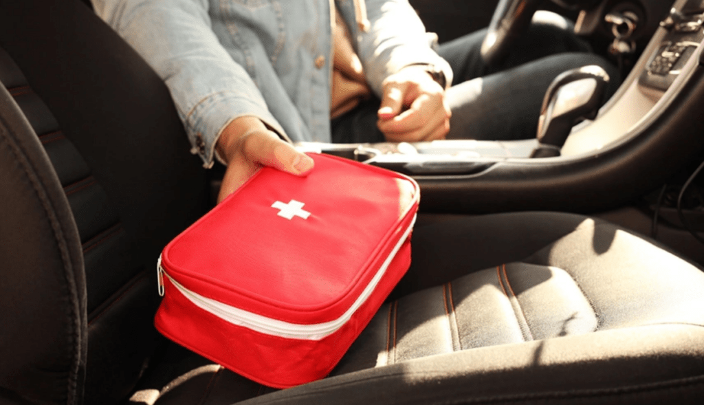 Φαρμακείο αυτοκινήτου: Τι πρέπει να περιλαμβάνει