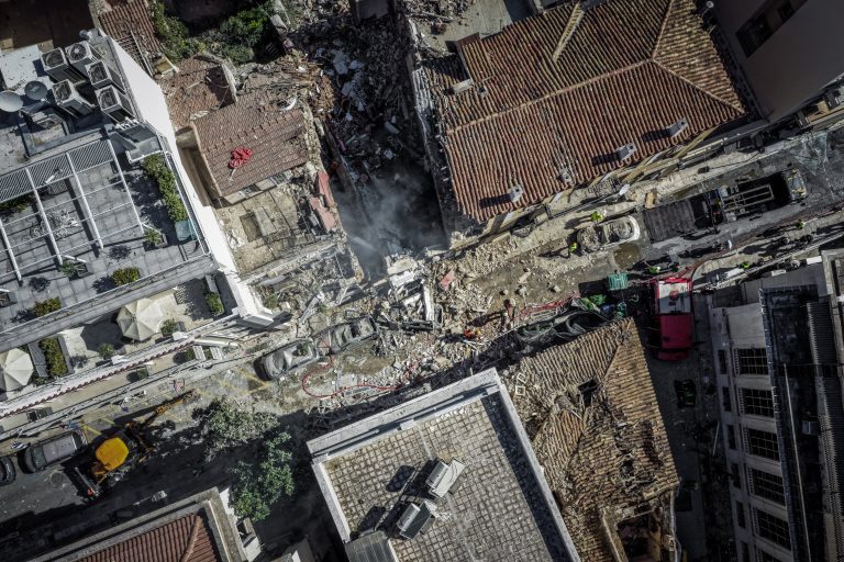 Απατσίδης και Τζούλη μετά τη φονική έκρηξη στην Πλάκα: «Κλείστε τώρα το δίκτυο φυσικού αερίου στο ιστορικό κέντρο» 1 ekriksi plaka