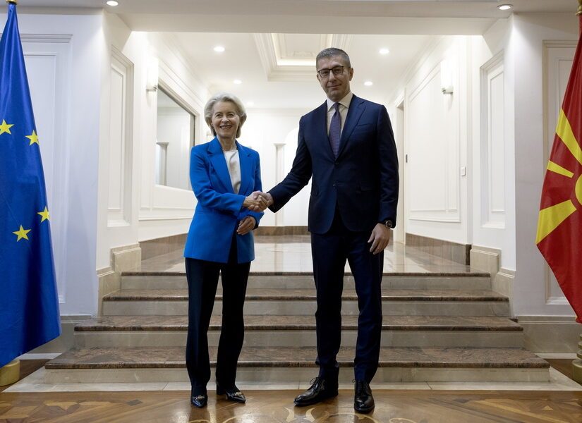Ούτε τις λίγες δεσμεύσεις τους από τη Συμφωνία των Πρεσπών δεν τηρούν τα Σκόπια…