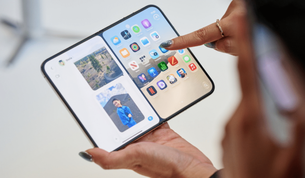 Apple: Ανάρπαστο το πανάκριβο iPhone Duo…